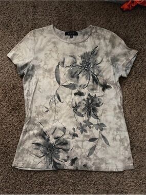 B.L.E.U Gray Floral Short Sleeve Tee